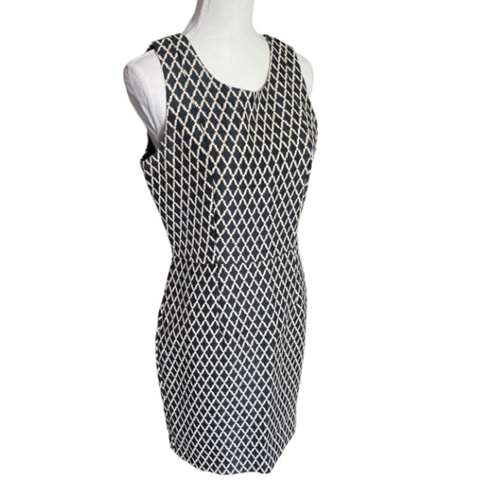 BANANA REPUBLIC Women’s. Black Cream Zip Up Back Above Knee Mini Dress Size 8